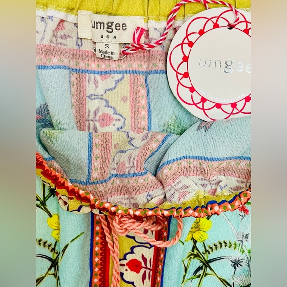 Women’s size small. Umgee brand boho off the shoulder top with bell sleeves! NWT - Picture 5 of 6